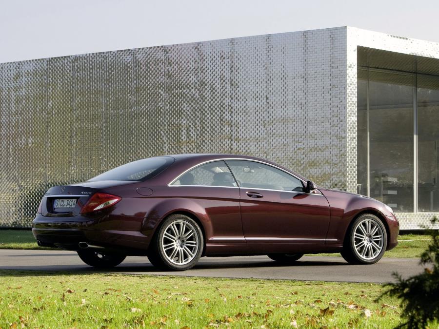  Mercedes-Benz CL500 4Matic 2008 года  (фото 13 из 16)